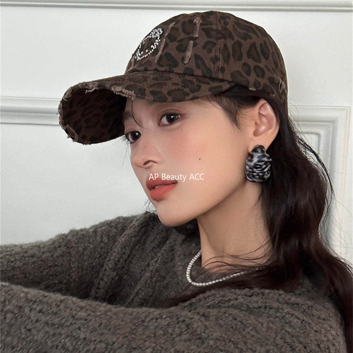 A관 - 빈티지 레오파드 C형 귀걸이 [EH-3446] 24.11-5