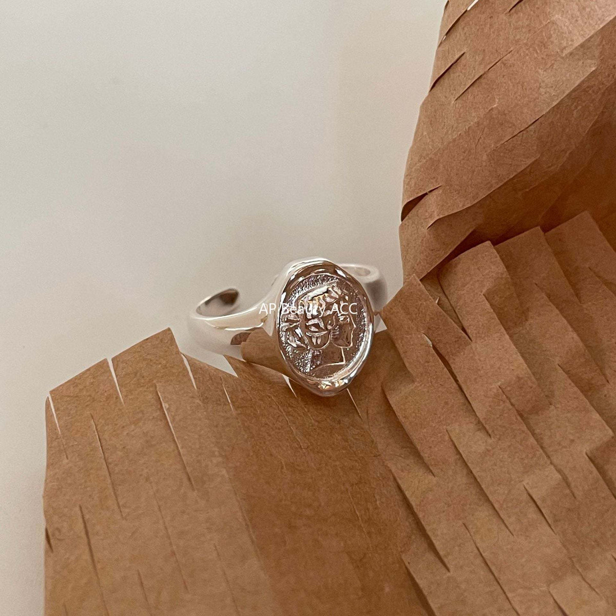 F관 - 925 실버 원형 유럽 인물상 디자인 반지 [J1134] 25.10-4