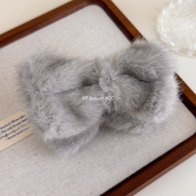 E관 - 퍼 리본 디자인 올림머리 집게핀 [27545] 25.10-1