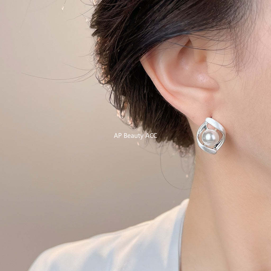 C관 - 925 은침 샌딩 입체 비틀림 디자인 진주 귀걸이 [6980] 25.10-5