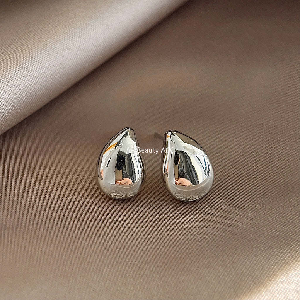 C관 - 물방울 디자인 유광 14K 도금 미니멀 귀걸이 [3232-3233] 25.03-2