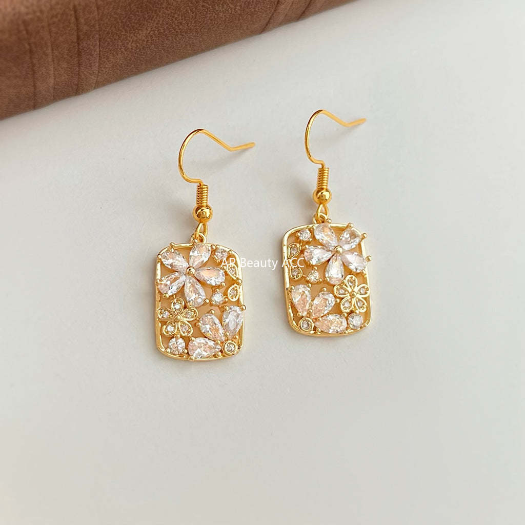 C관 - 스퀘어 큐빅 플라워 디자인 후크 귀걸이 [7054] 25.11-3