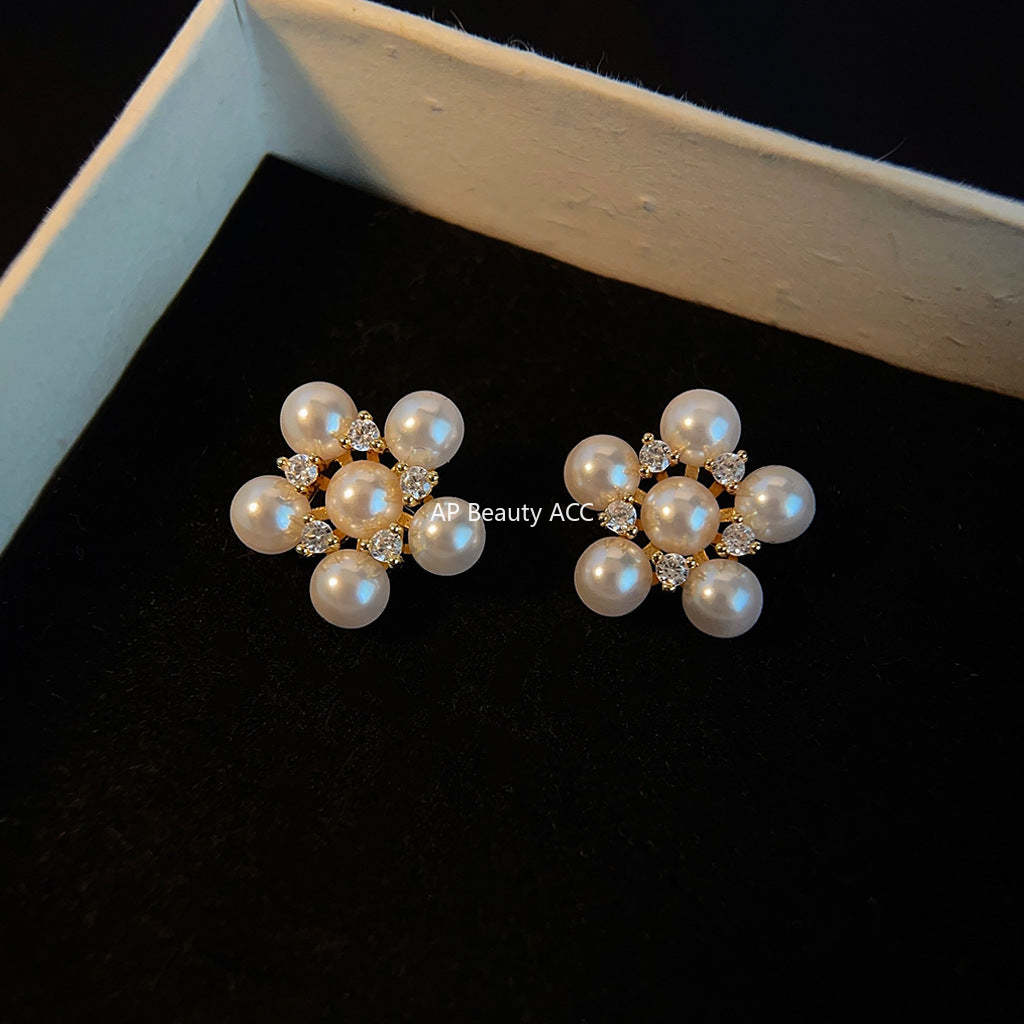 C관 - 프렌치 복고풍 미니 큐빅 진주 꽃 14K 도금 은침 귀걸이 [3768] 24.04-3