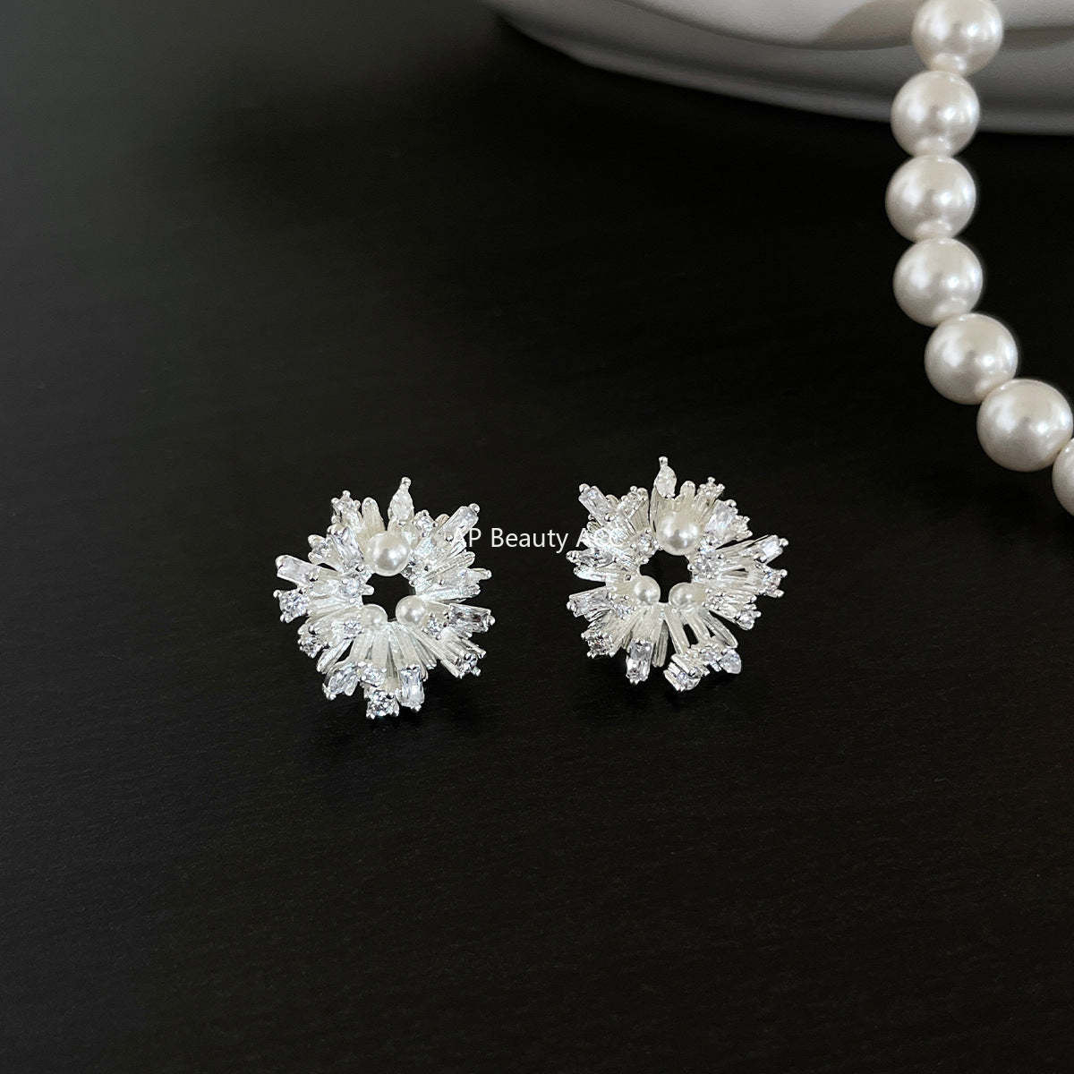 A관 - 눈꽃 플라워 모양 큐빅 진주 귀걸이 [EH-4048] 25.12-1