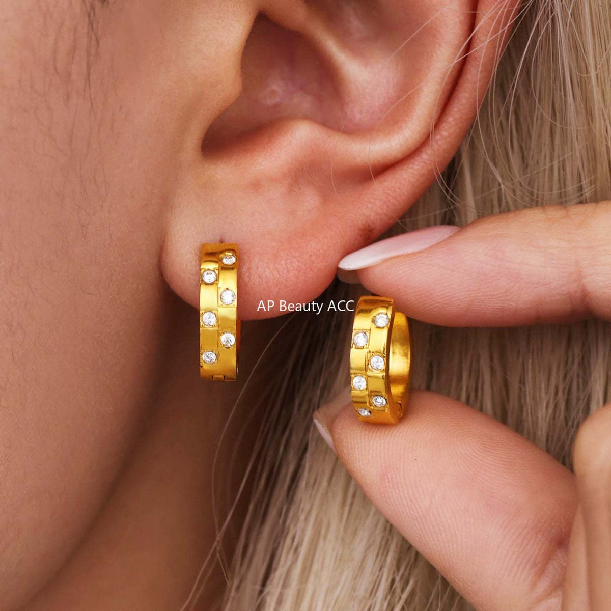 D관 - C형 큐빅 PVD 18K 도금 스테인리스 스틸 귀걸이 [F573] 25.03-4