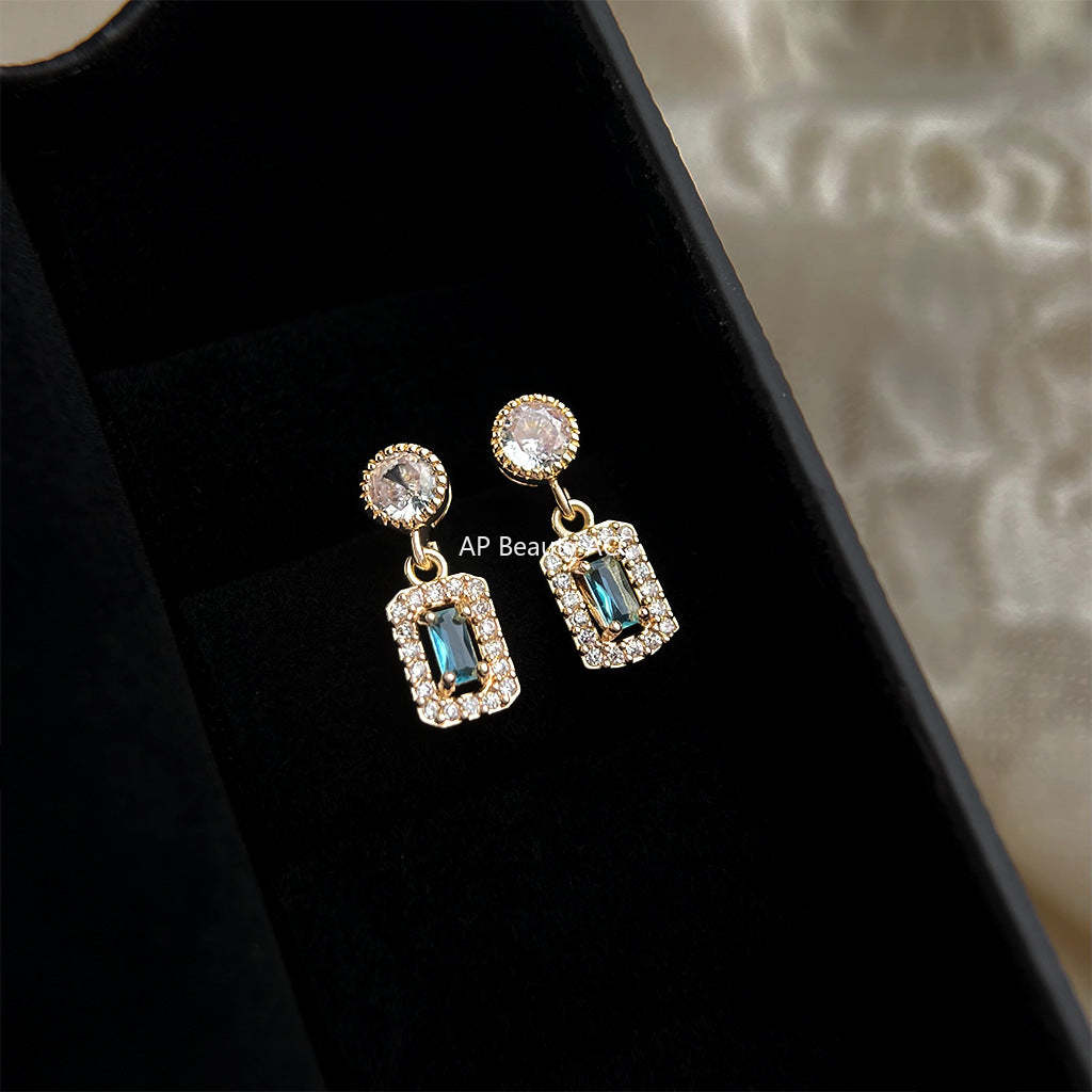 C관 - 큐빅 블루톤 디자인 미니 데일리 귀걸이 [5706-5707] 25.03-3