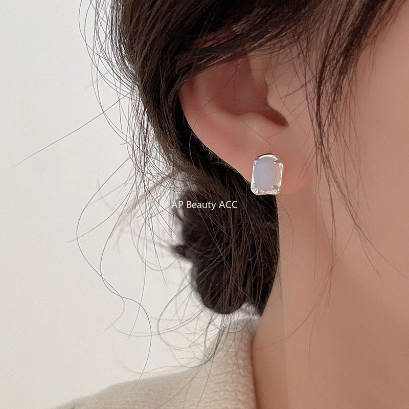 F관 - 925 실버 비정형 큐빅 스터드 귀걸이 [C1222] 25.10-1