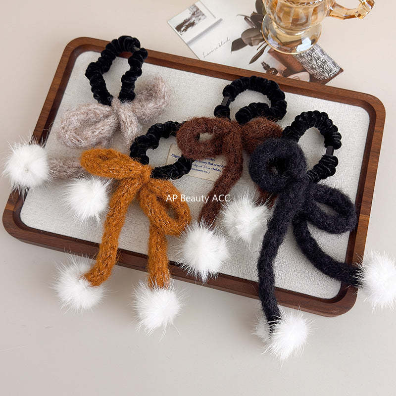 E관 - 니트 리본 디자인 퍼 볼 머리끈 헤어밴드 [26334] 25.11-3