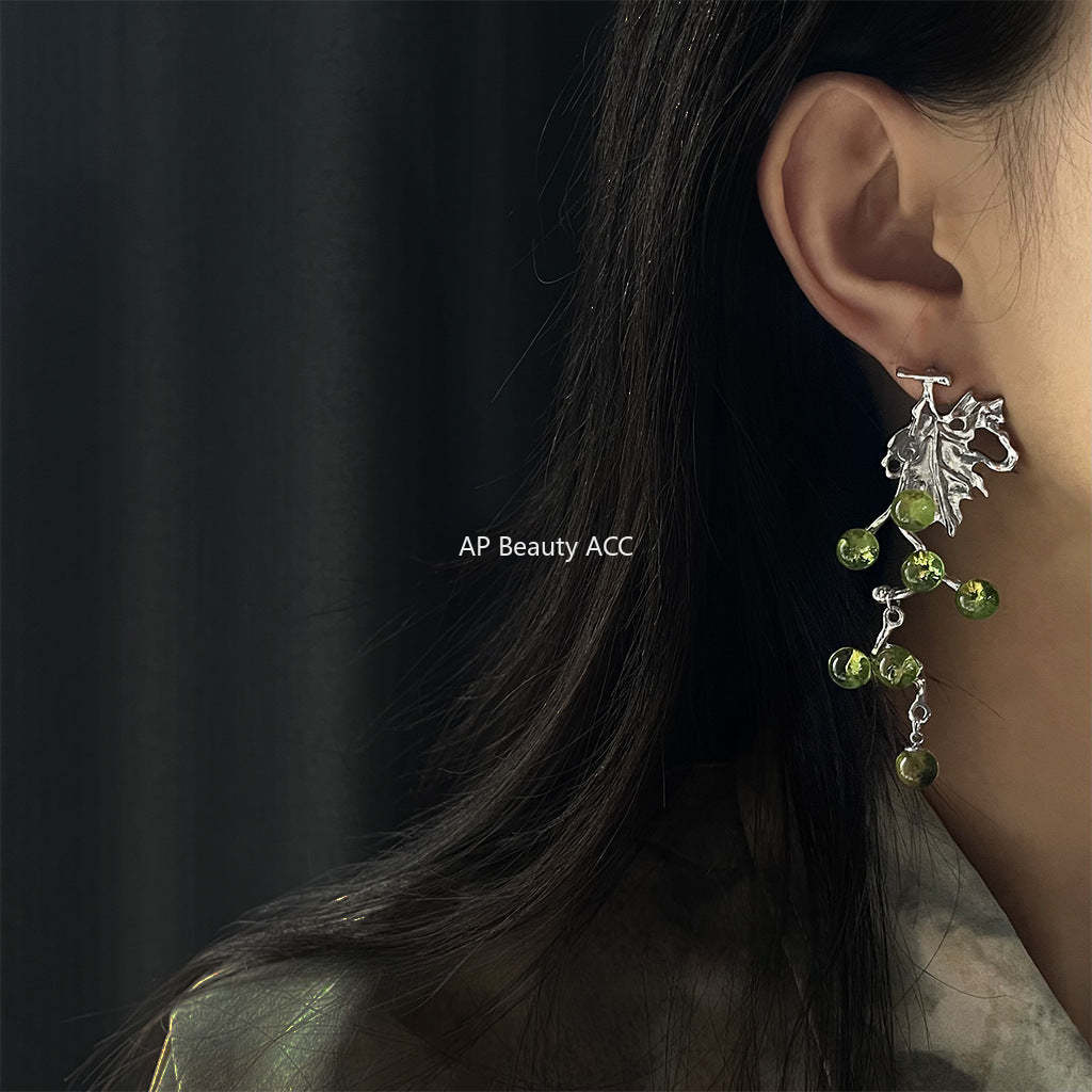C관 - 과장된 포도 디자이너 독창적 스윗한 귀걸이 [4421] 24.07-1