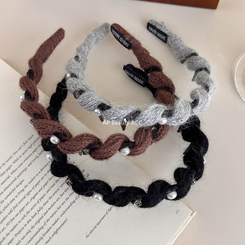 E관 - 털실 니트 큐빅 진주 장식 빗살 머리띠 [27663] 25.11-2