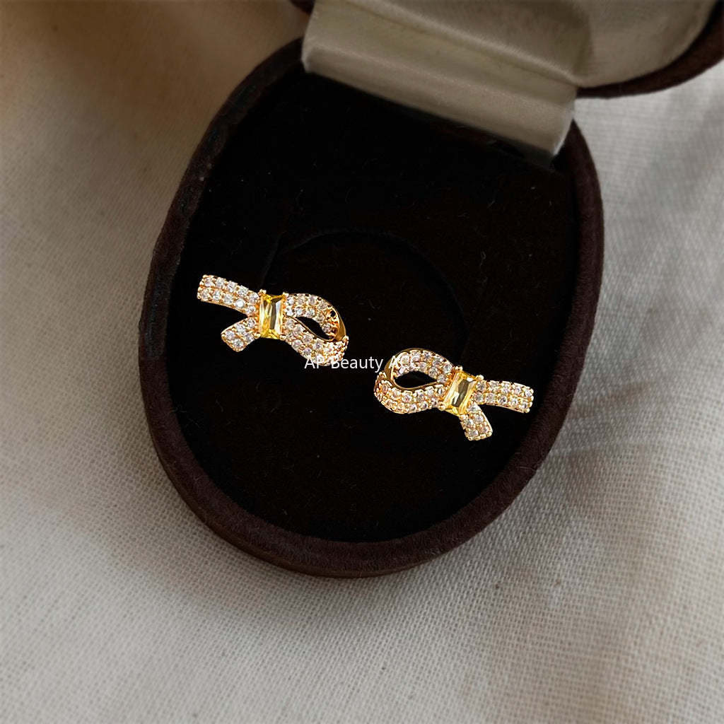 C관 - 매듭 리본 디자인 큐빅 925 은침 귀걸이 [7185] 25.12-1