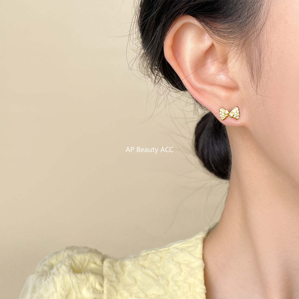 C관 - 14K 도금 큐빅 리본 은침 귀걸이 [5936] 25.04-4