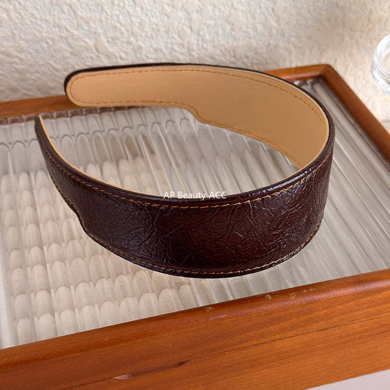 E관 - 브라운 PU 가죽 체크 패턴 와이드 머리띠 [27603] 25.10-4