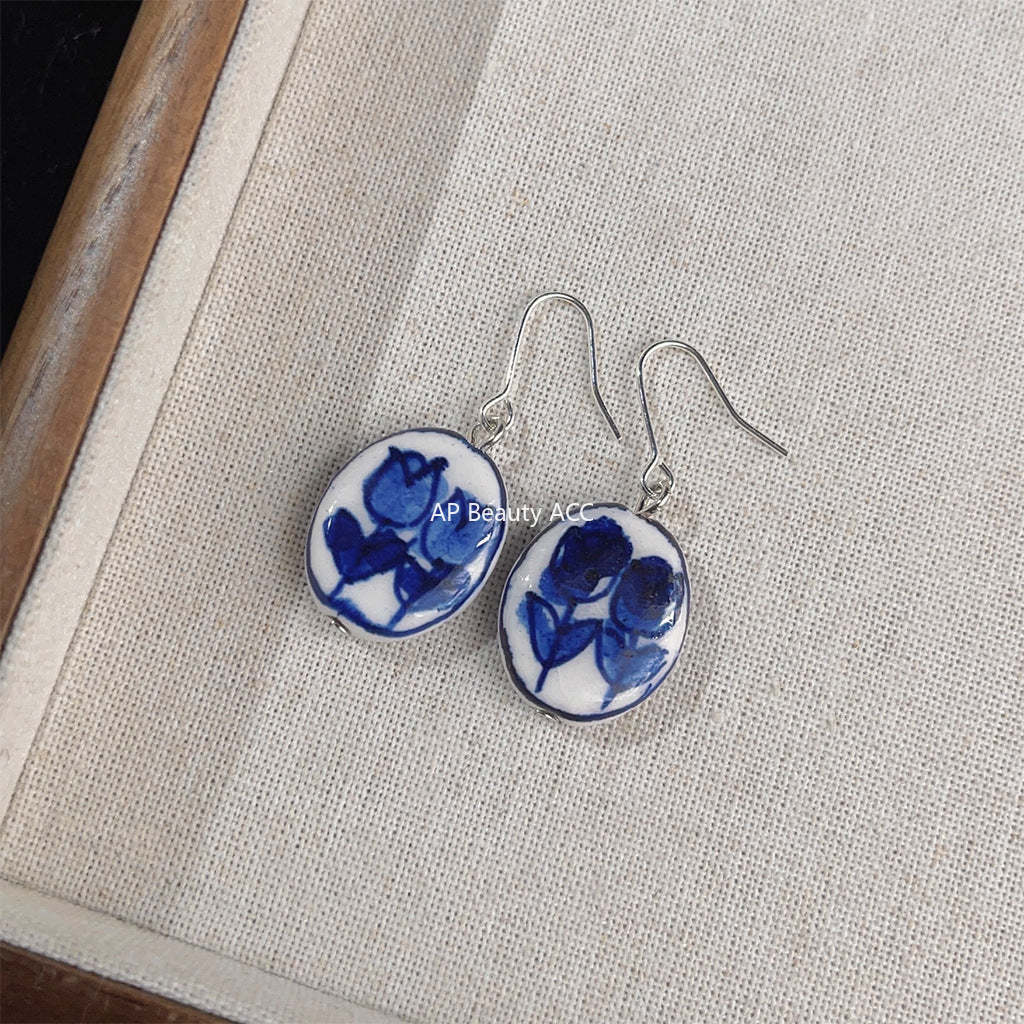 C관 - 청화 도자기 수공예 손그림 고전적 꽃 귀걸이 [3762] 24.04-1