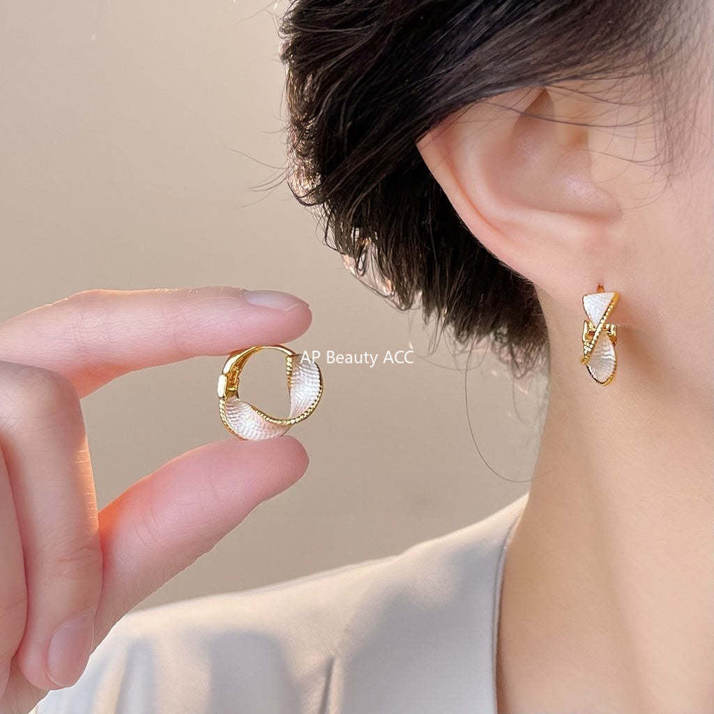 C관 - 입체 트위스트 비틀림 모양 후프 귀걸이 [6986] 25.10-5