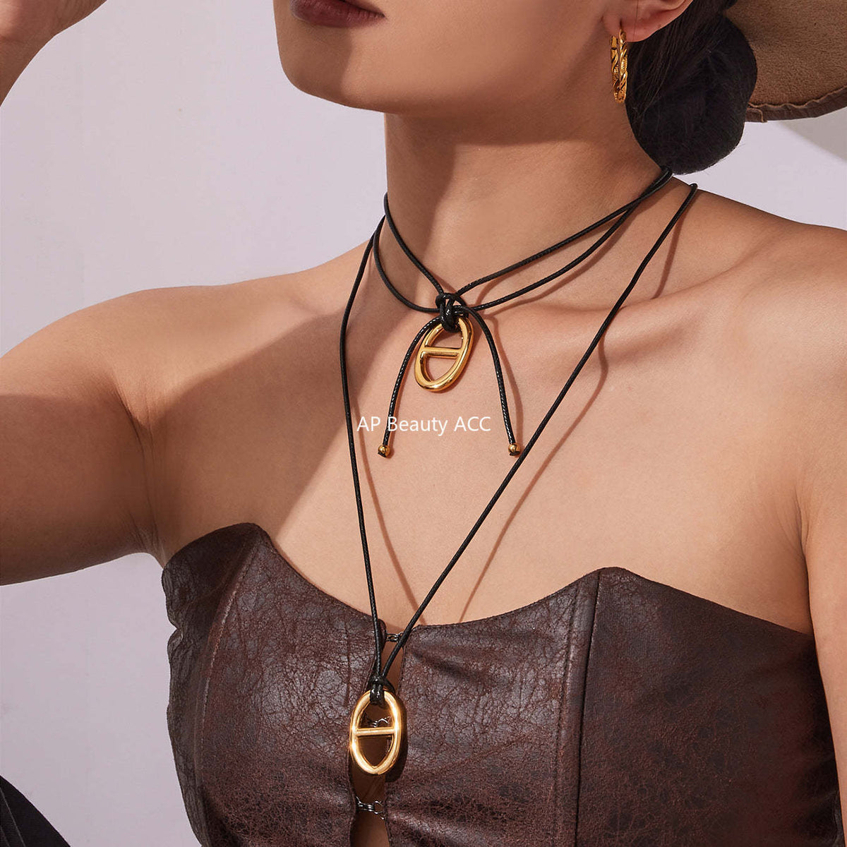 D관 - 돼지코 펜던트 레더 스트랩 스테인리스 롱 목걸이 [P1701] 25.11-3