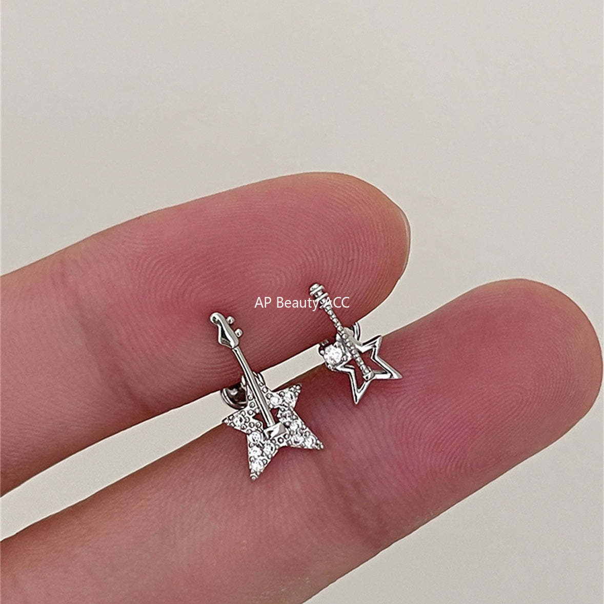 A관 - 티타늄 스틸 큐빅 별 기타 모양 비대칭 귀걸이 [EH-4162] 25.10-4