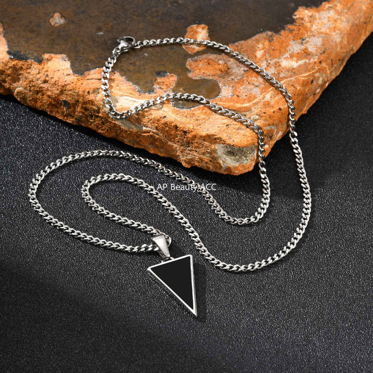 G관 - 스테인리스 삼각형 오닉스 펜던트 목걸이 [PN-2201] 25.11-2