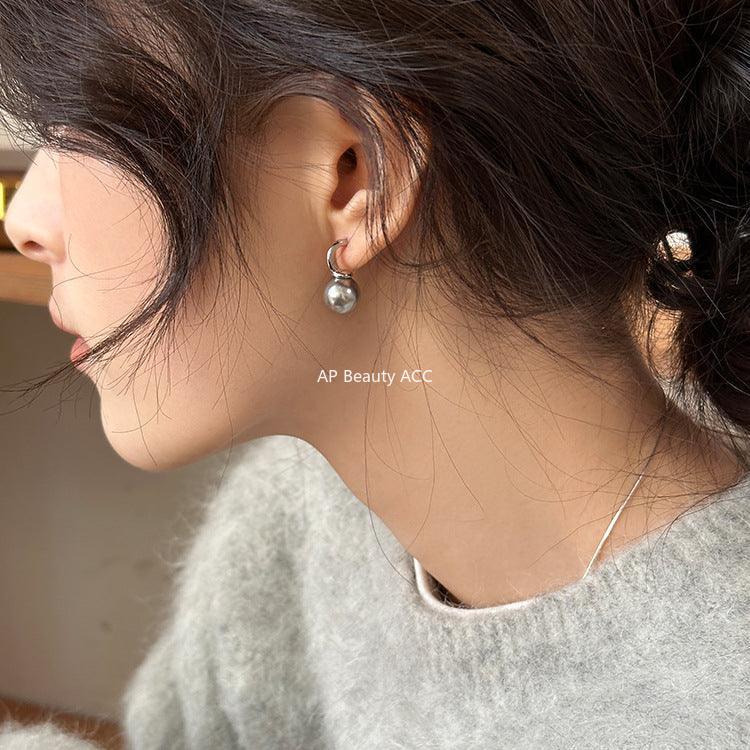 A관 - 부드러운 그레이 진주 미니멀 은침 귀걸이 [EH-2760] 24.03-5
