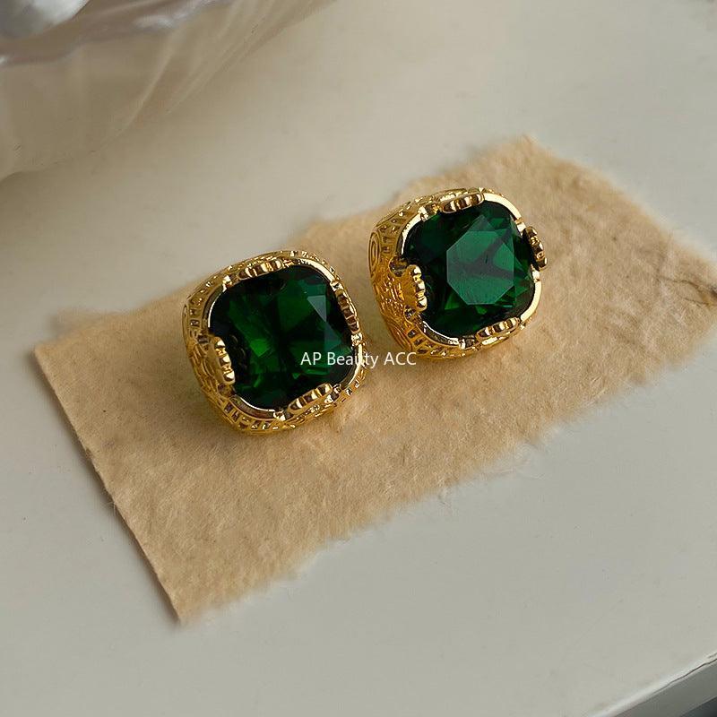 C관 - 18K 도금 큐빅 그린 사각 심플 레트로 엘레강스 귀걸이 [E130] 24.02-1