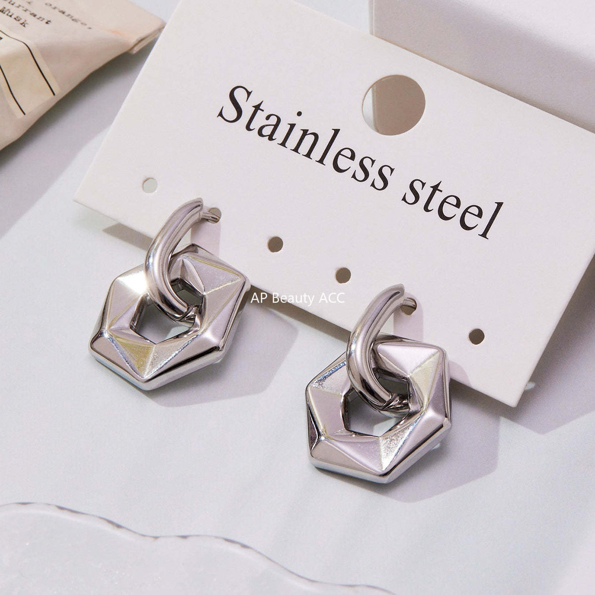 D관 - 스테인리스 18K 도금 비정형 육각형 펜던트 귀걸이 [F364] 25.10-5