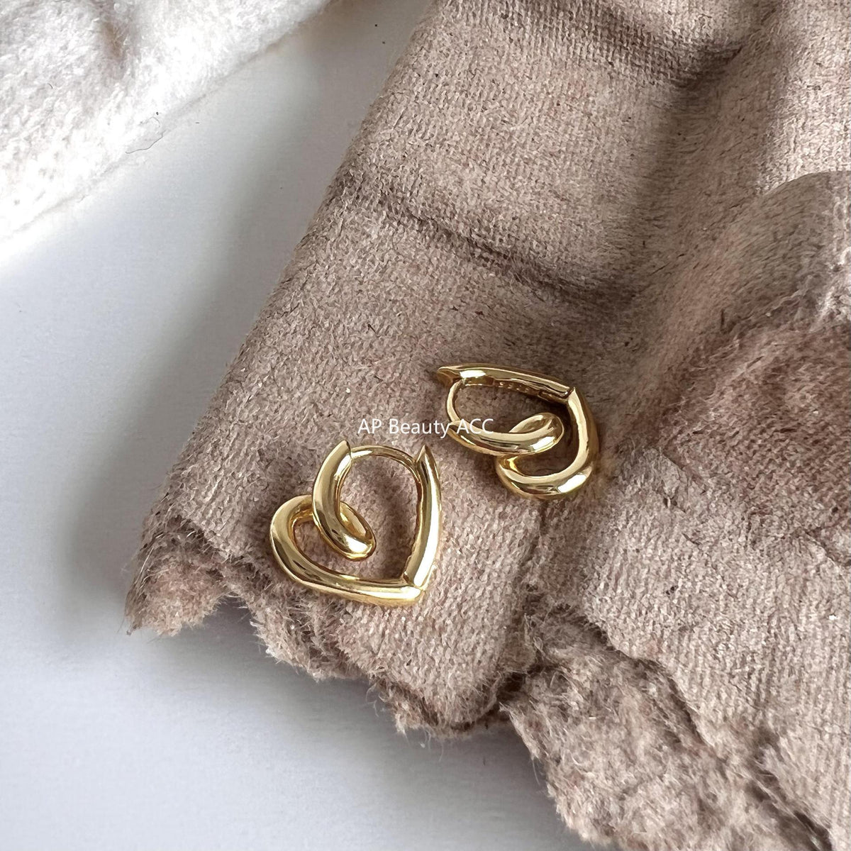 F관 - 925 실버 라인 하트 귀걸이 [C881] 25.12-1