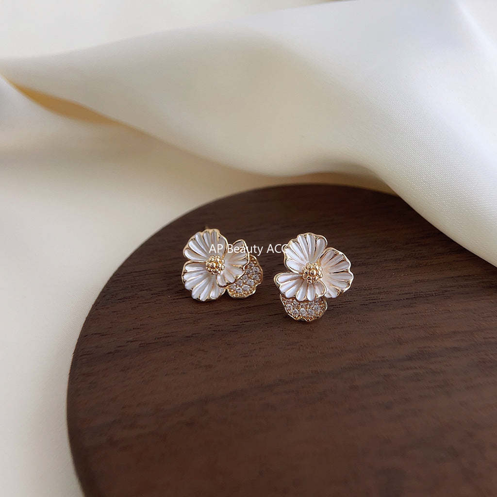 C관 - 숲 속 스타일 아이리스 14K 도금 은침 귀걸이 [3913] 24.05-1