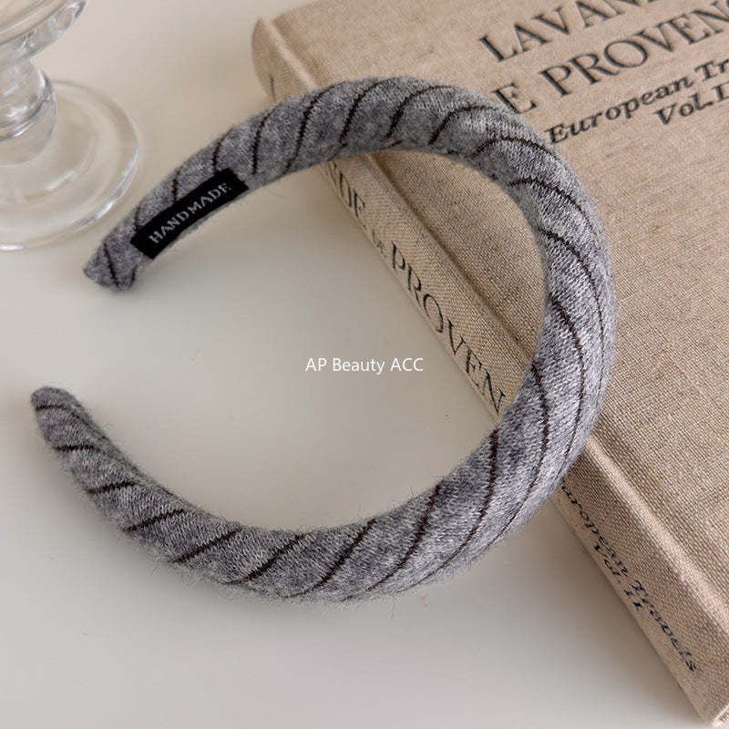 E관 - 니트 스트라이프 와이드 스펀지 머리띠 [27524] 25.09-4