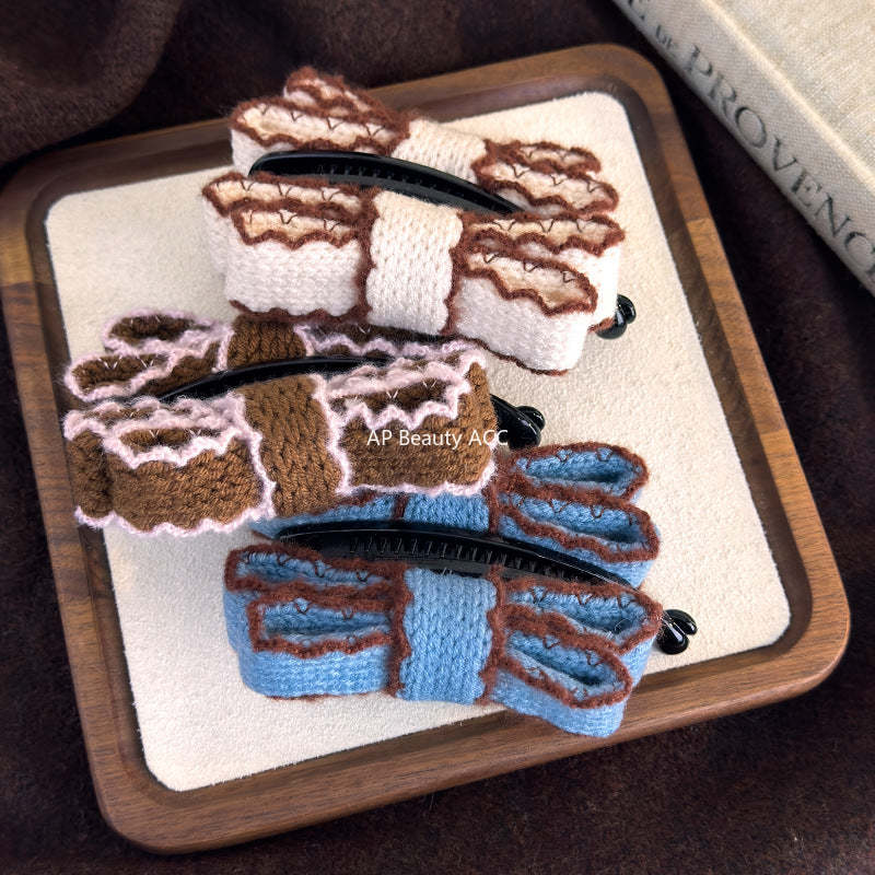 E관 - 니트 더블 레이어 리본 바나나 집게핀 [27758] 25.12-1