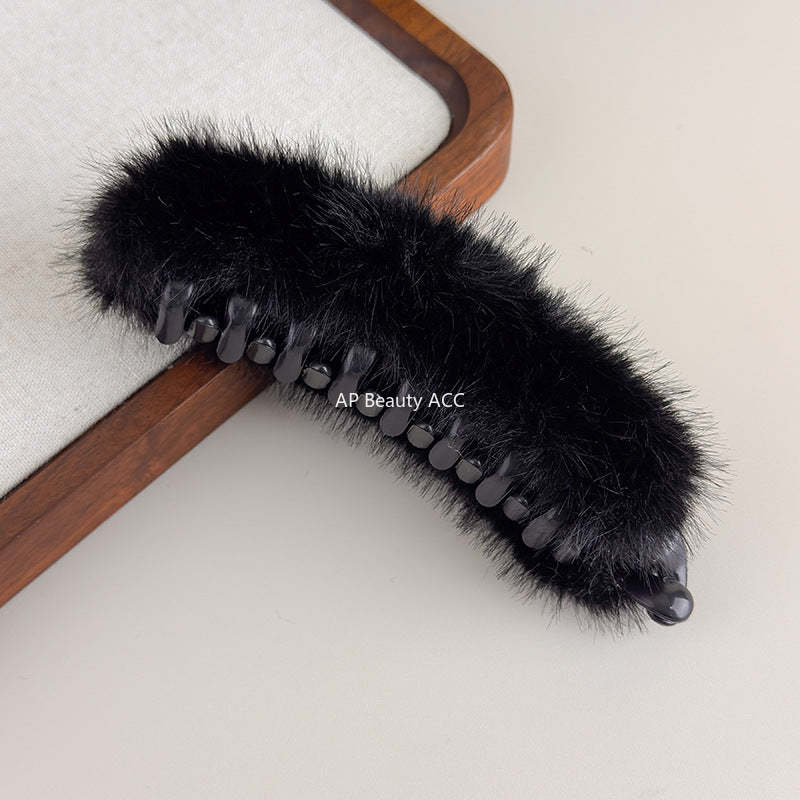 E관 - 퍼 소재 대형 집게핀 [27697] 25.11-3