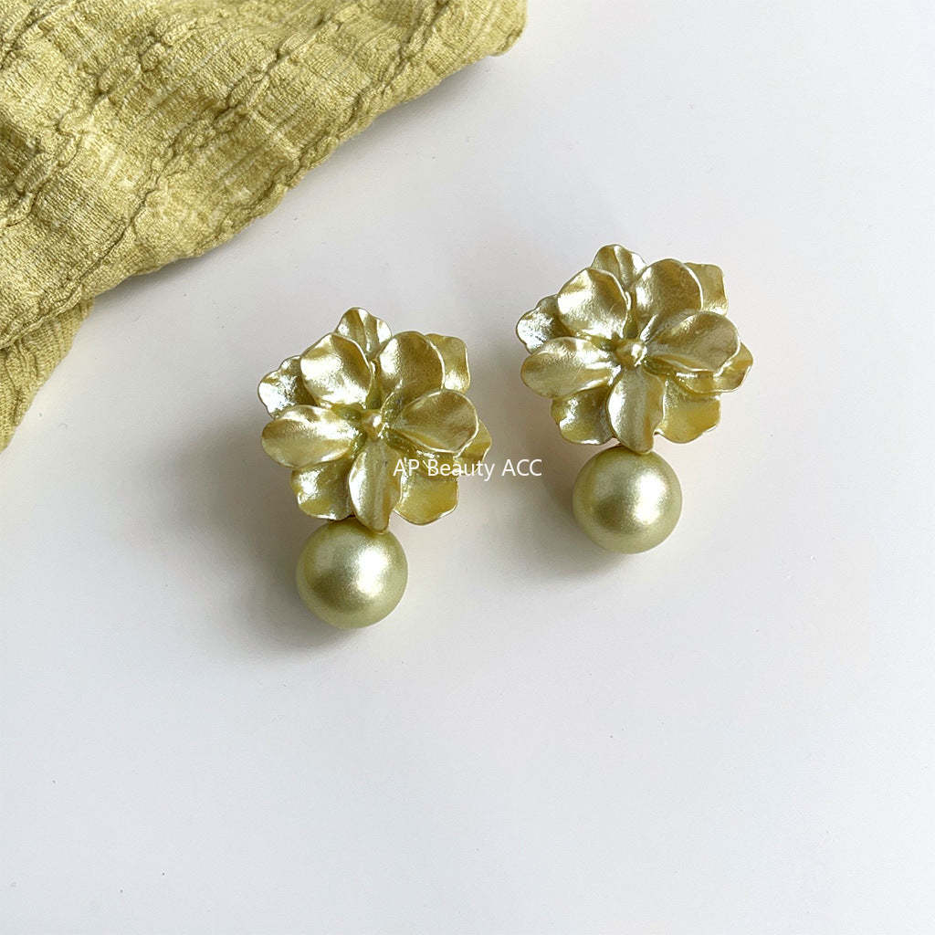 C관 - 민트빛 차꽃 담수 진주 상큼한 14K 도금 귀걸이 [4331-4332] 24.06-3