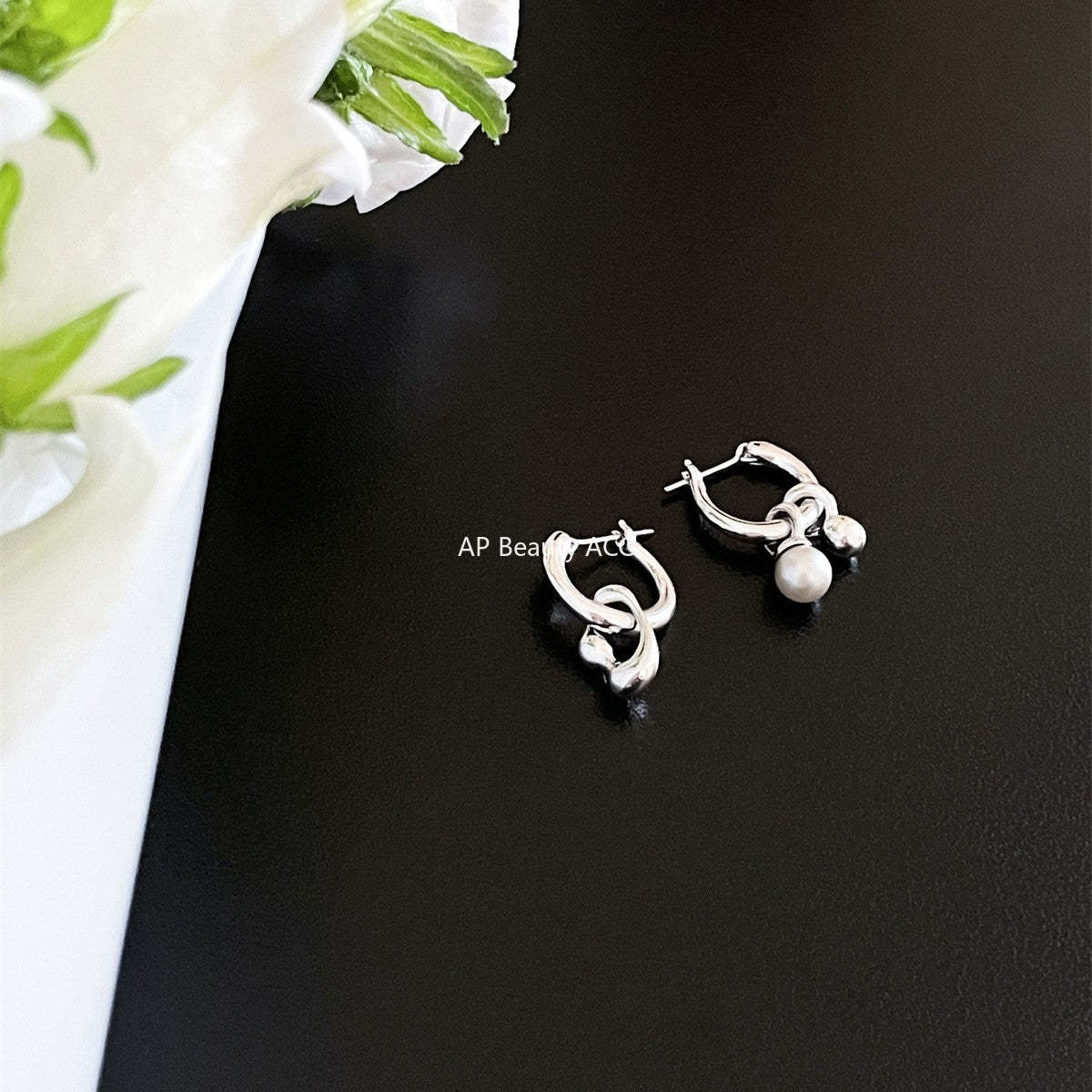 A관 - 비대칭 진주 디자인 925 은침 귀걸이 [EH-3763] 25.08-2