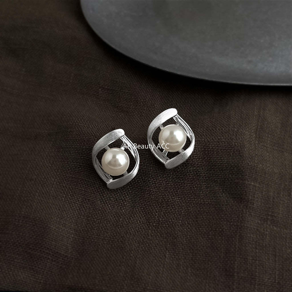 C관 - 925 은침 샌딩 입체 비틀림 디자인 진주 귀걸이 [6980] 25.10-5