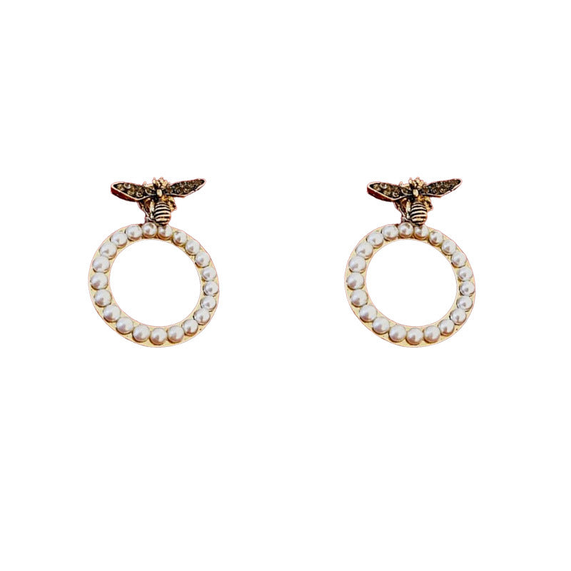 C관 - 큐빅 벌과 진주 귀걸이 프렌치 빈티지 귀걸이 [E499] 24.01-3