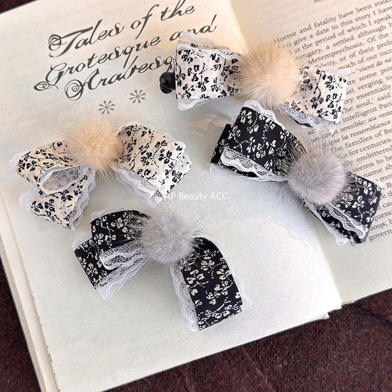 E관 - 플라워 패브릭 리본 퍼 볼 집게핀 [27774] 25.12-2