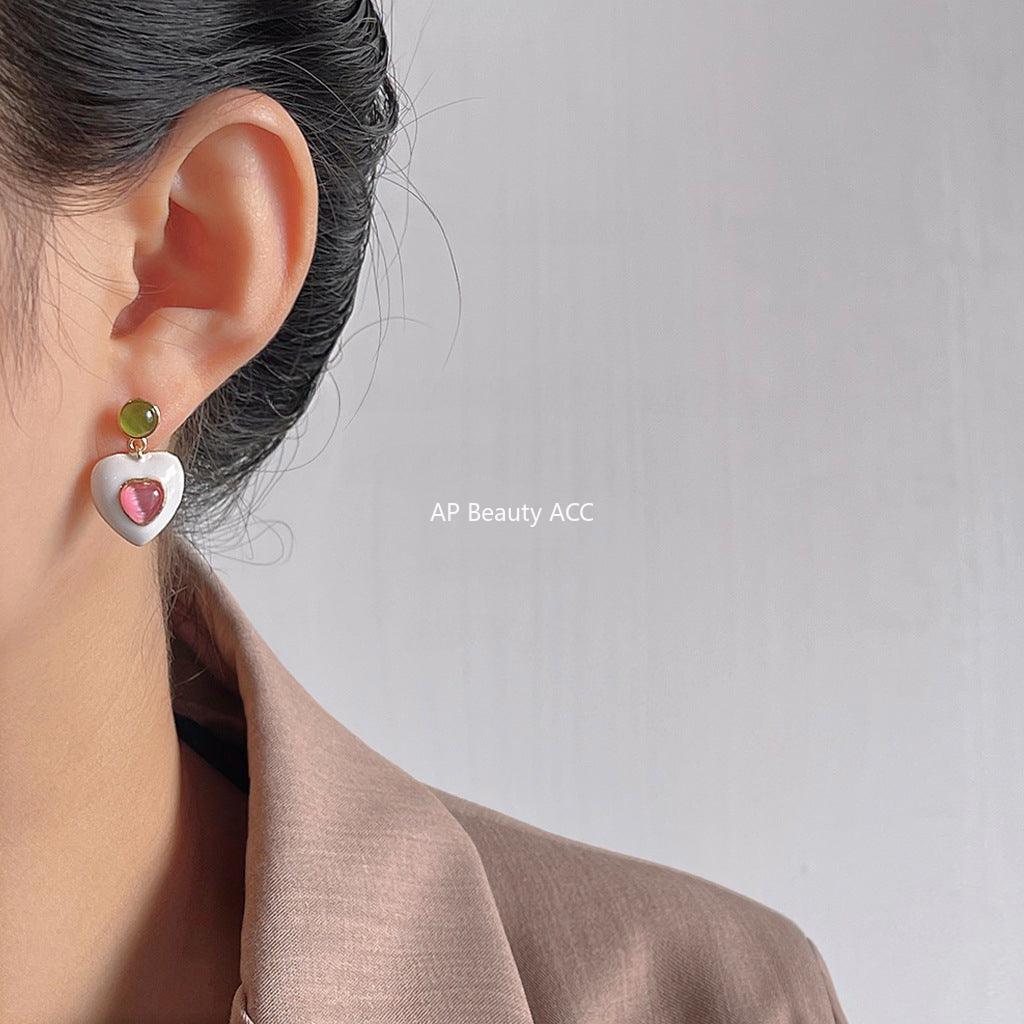 C관 - 핑크 글라스 묘안석 하트 디자인 산뜻한 화이트 휴양지 스타일 귀걸이 [A63] 24.03-3
