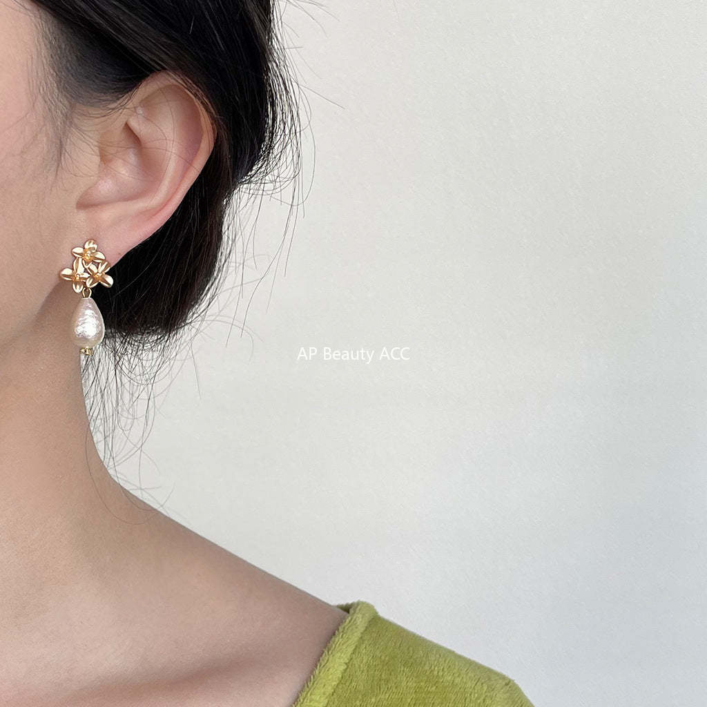 C관 - 코튼펄 고급스러운 꽃잎 무광 도금 은침 물방울 귀걸이 [3871] 24.04-4