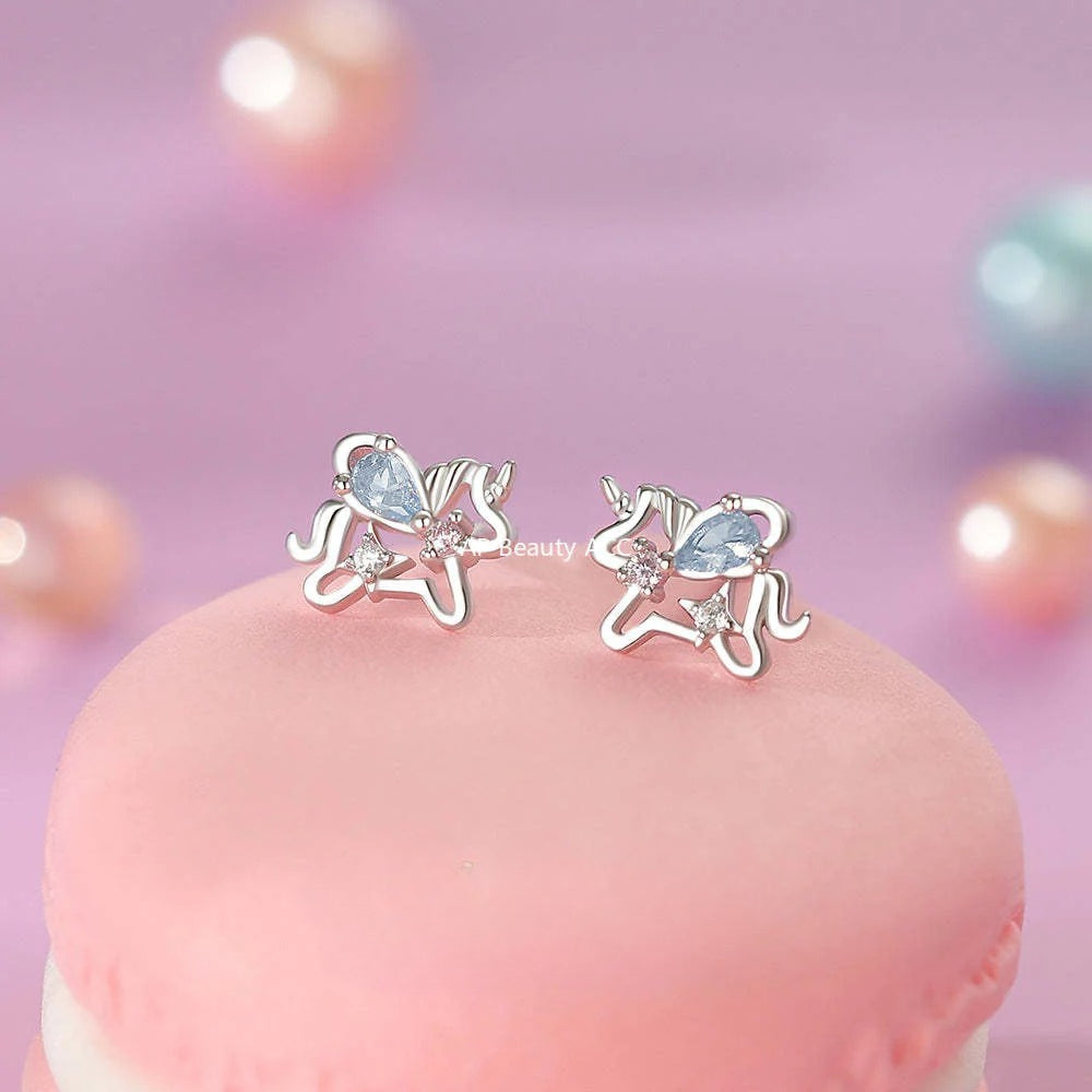 B관 - 999 실버 컬러 큐빅 유니콘 모양 귀걸이 [YC4943E_1] 25.12-3