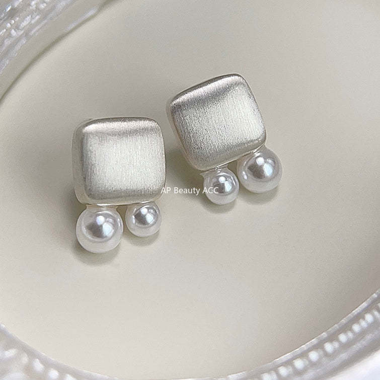 C관 - 데일리 백금 도금 브러시 금속 느낌 기하학적 진주 귀걸이 [2682] 24.04-3