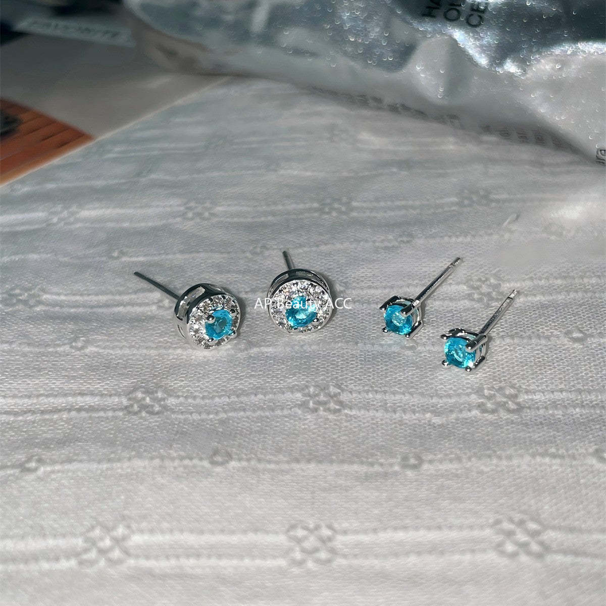 A관 - 투명 블루 큐빅 비대칭 스터드 귀걸이 [EH-4080] 25.10-4