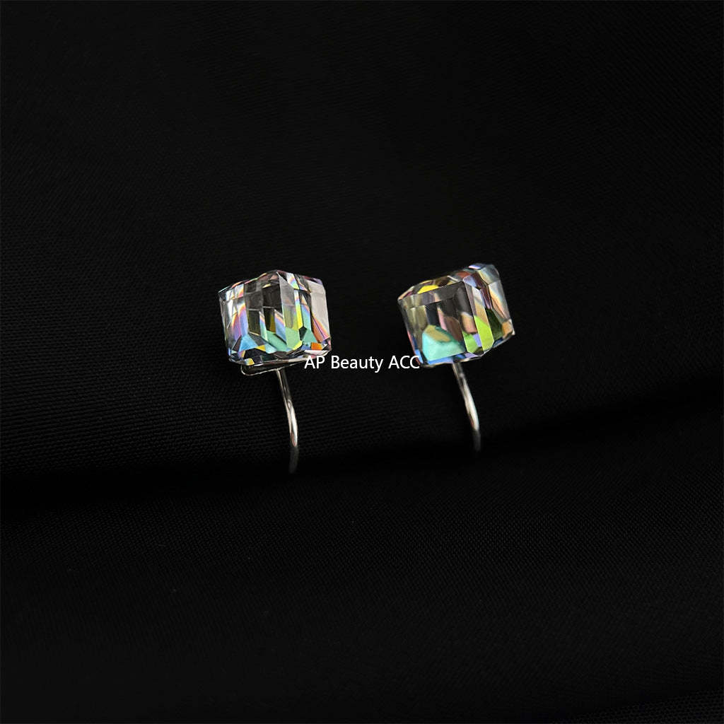 C관 - 18K 도금 에나멜 플라워 이어커프 귀걸이 [EJ0301S] 25.03-1