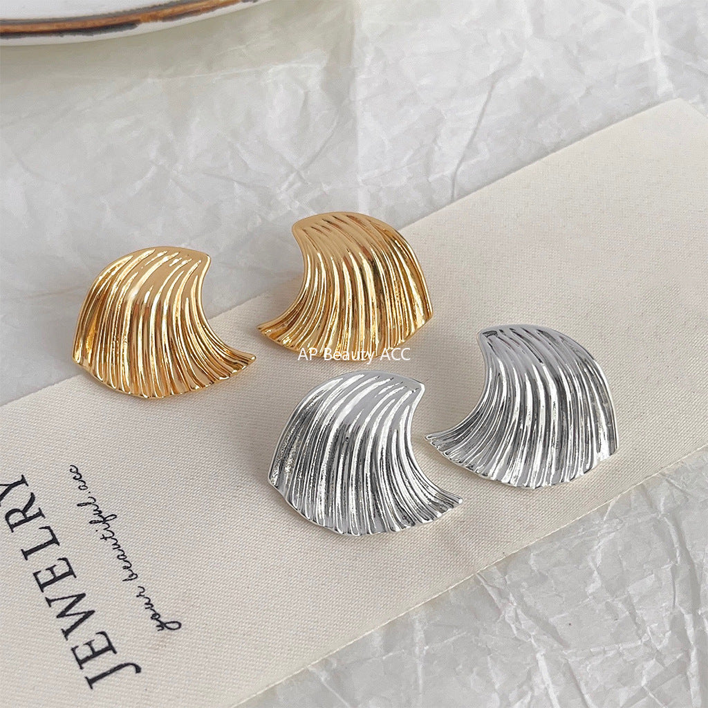 C관 - 14K 도금 메탈릭 부채 물결 모양 925 은침 귀걸이 [4223-4224] 25.04-1