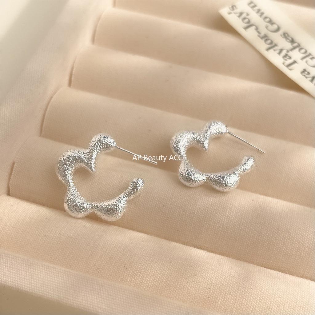 C관 - 샌드 텍스처 플라워 925 은침 귀걸이 [5828] 25.04-2