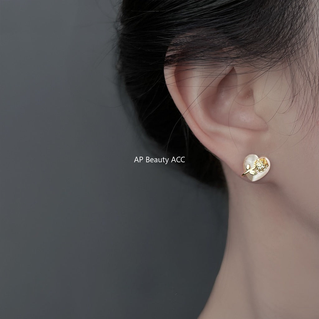 C관 - 925 은침 하트 모얀석 튤립 플라워 귀걸이 [6916] 25.10-2