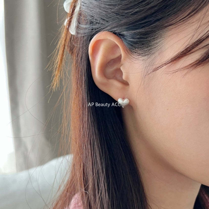 F관 - 925 실버 하트 브러시드 귀걸이 [C1191] 25.12-3