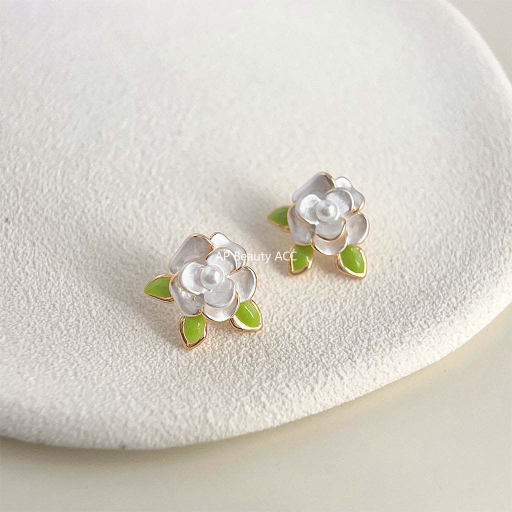 C관 - 숲 속 스타일 고급스러운 14K 도금 은침 산다화 귀걸이 [4002] 24.05-3