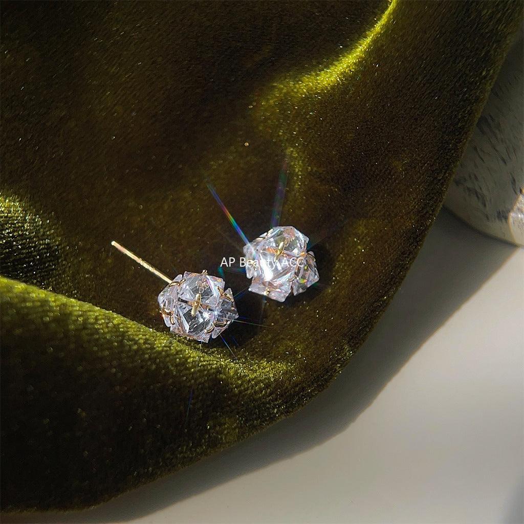 C관 - 고급스러운 14K 도금 입체적인 큐빅 귀걸이 [3693] 24.03-5