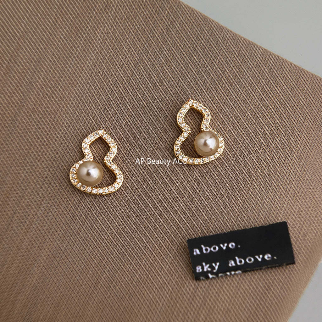 C관 - 미니 큐빅 호리병 디자인 925 은침 귀걸이 [7119] 25.11-3