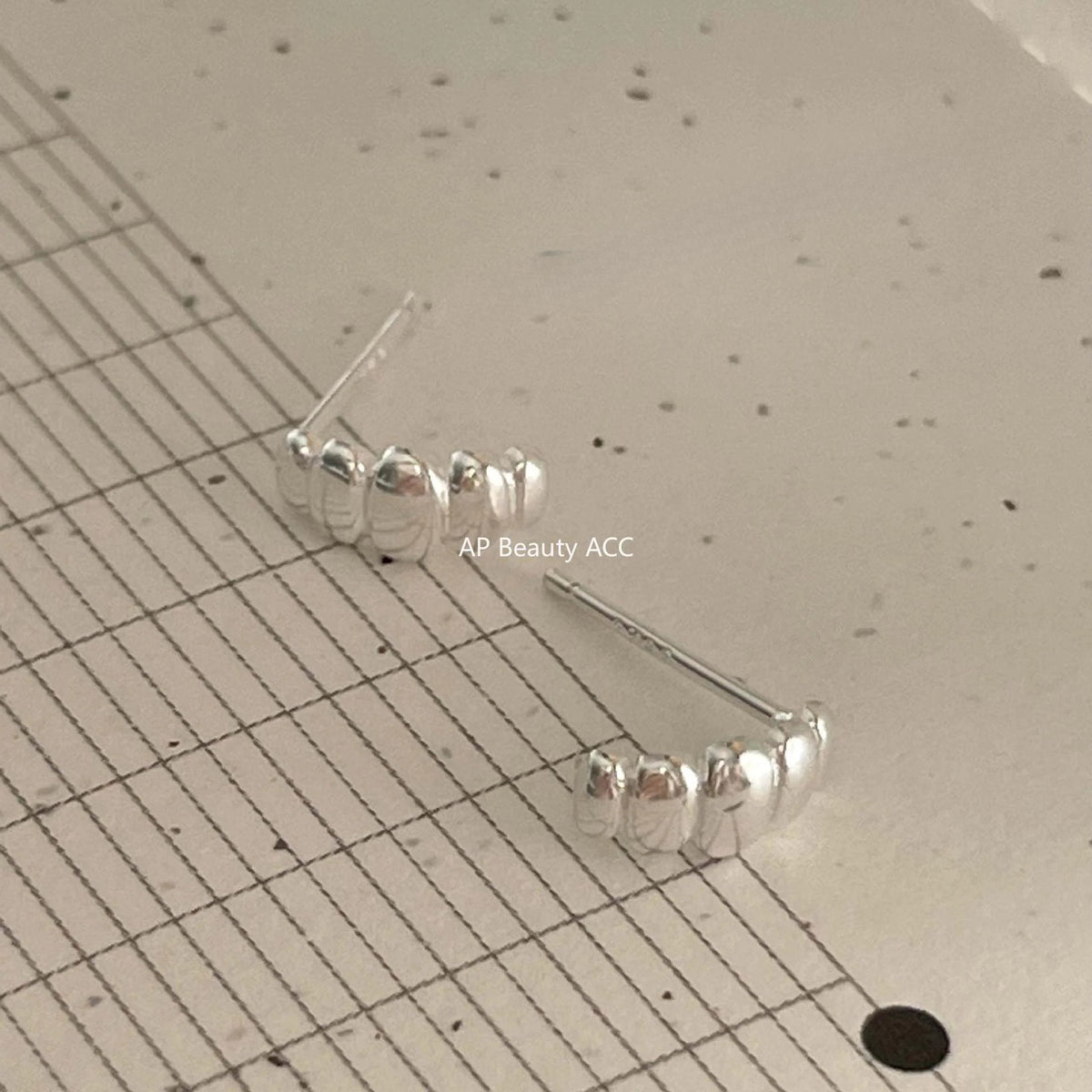 F관 - 925 실버 타원형 크루아상 모양 귀걸이 [C1376] 24.12-3