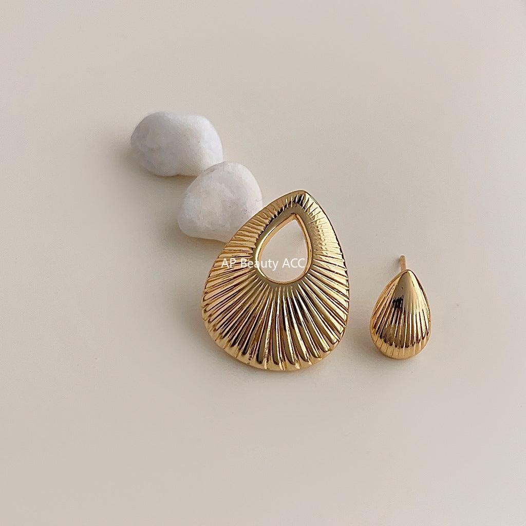 C관 - 프리미엄 18K 도금 비대칭 물방울 디자인 모던 유니크 귀걸이 [3610-3611] 24.03-2